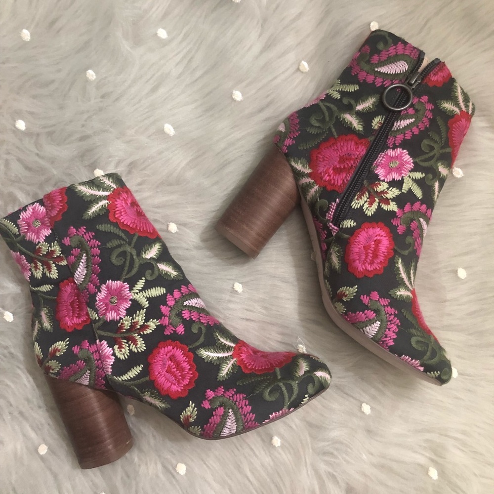 Sole Society Mulholland Embroidered Booties